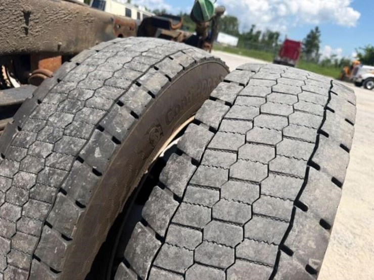 2016-ford-f550-xl-image-26