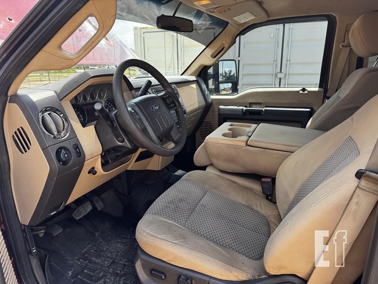 2015-ford-f250-sd-xlt-image-12