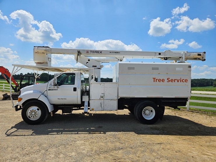 ford-f750-image-2