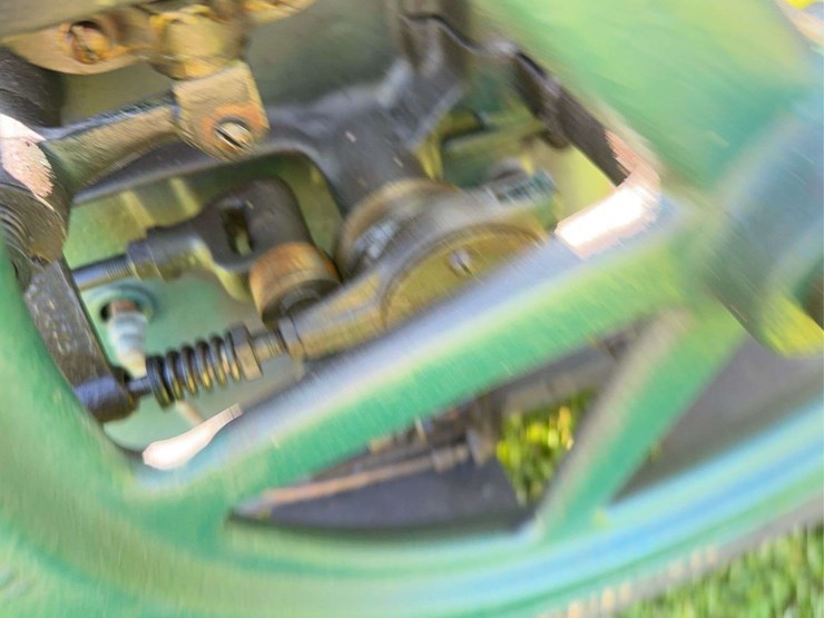 mccormick-deering-1-1/2-hp-engine-image-14