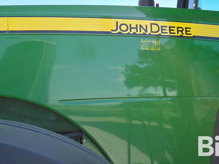 2013-john-deere-8235r-image-10