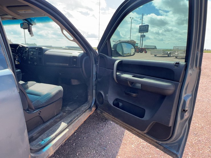 2009-chevrolet-silverado-1500-image-25