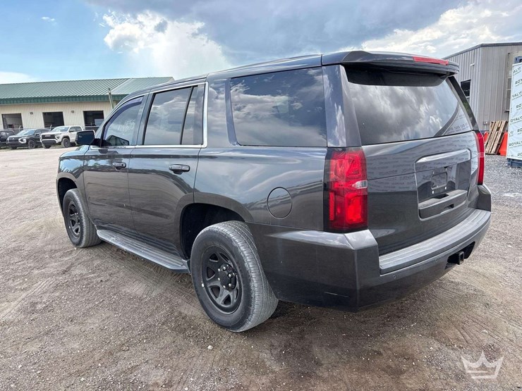 2018-chevrolet-tahoe-image-23