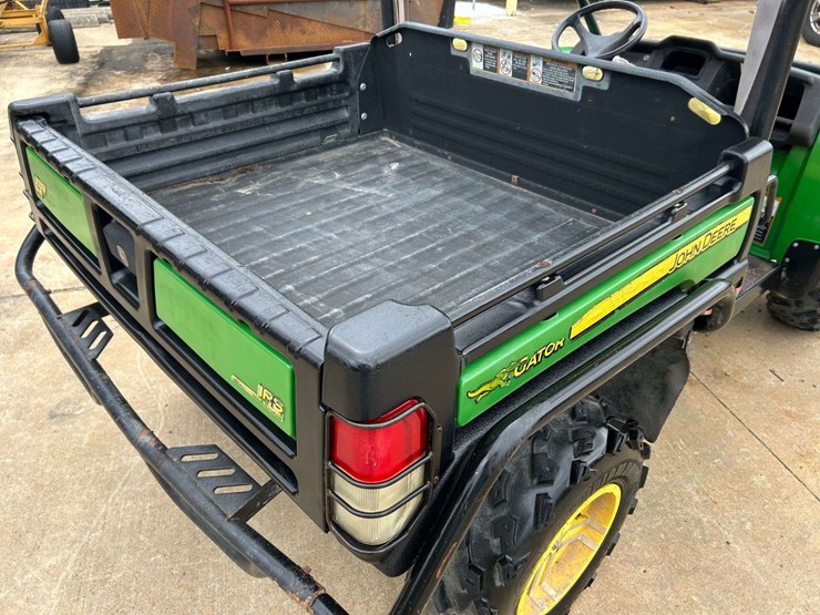 2011-john-deere-gator-image-13