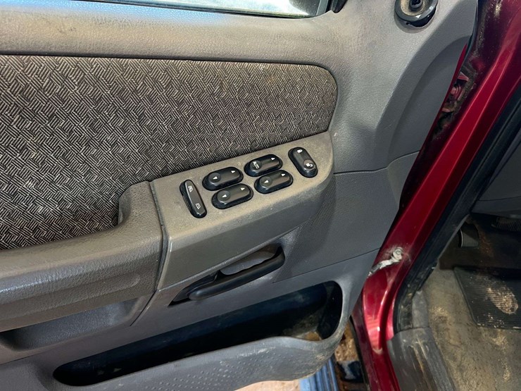 2002-ford-explorer-image-19