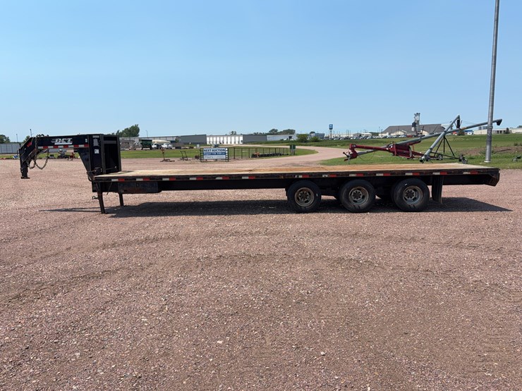 2016-dct-830gs38-gooseneck-trailer-image-8