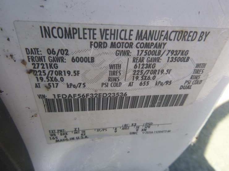 2002-ford-f550-image-25