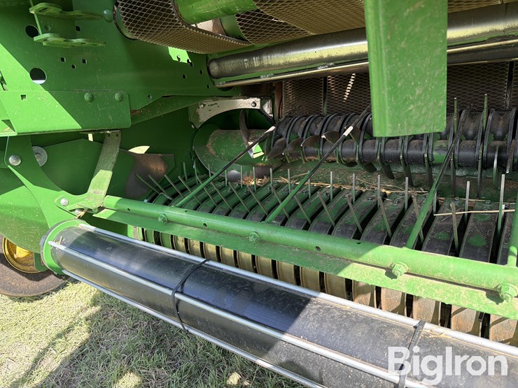 2022-john-deere-560m-image-19