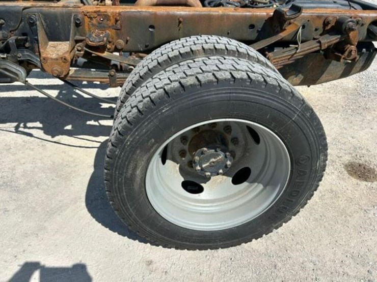 2016-ford-f550-xl-image-42