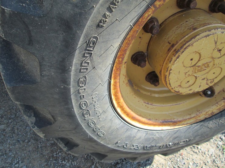 2004-caterpillar-420d-image-24