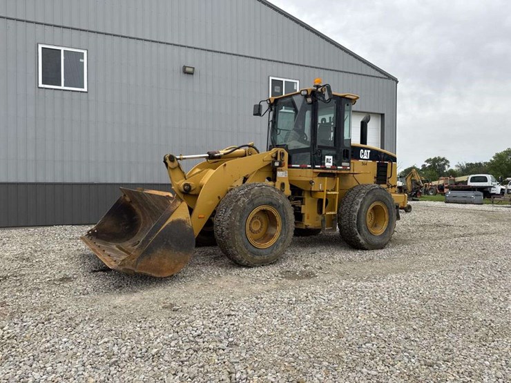 caterpillar-928g-image-1
