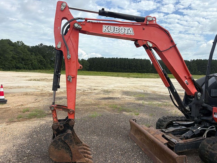 kubota-kx040-4-image-14