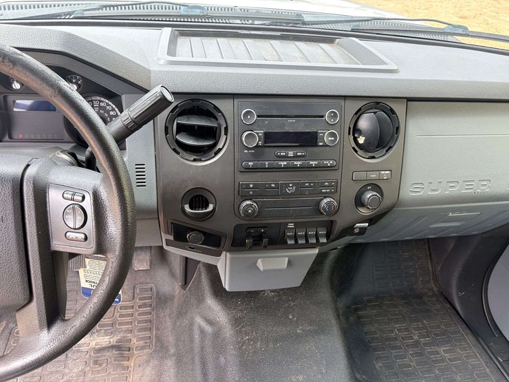 2016-ford-f550-image-14