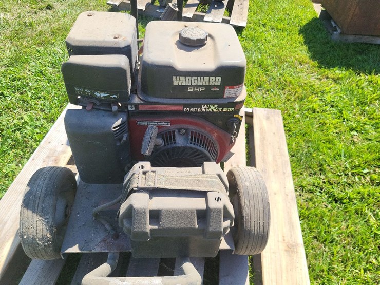 aqua-blast-power-washer-w/briggs-and-stratton-vangard-9hp-engine-image-12
