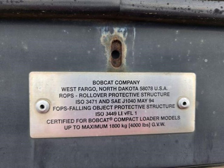 2012-bobcat-s70-image-23