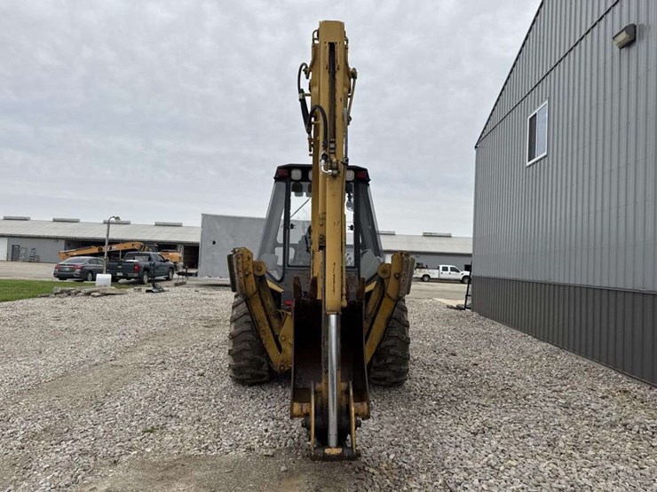caterpillar-416b-image-3