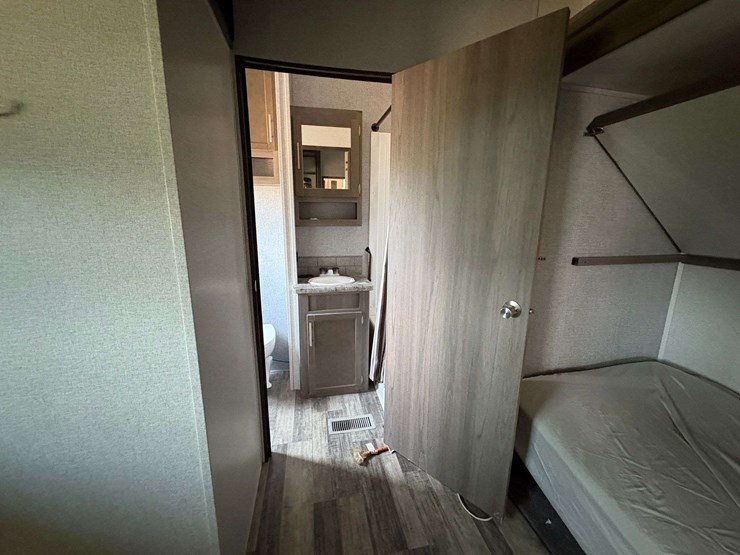 2021-keystone-volante-40'-5th-wheel-travel-trailer-image-22