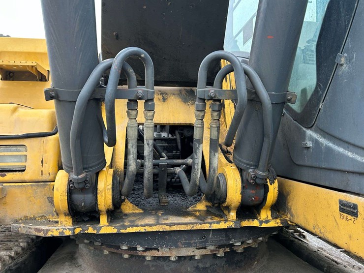 2006-deere-350d-lc-image-30