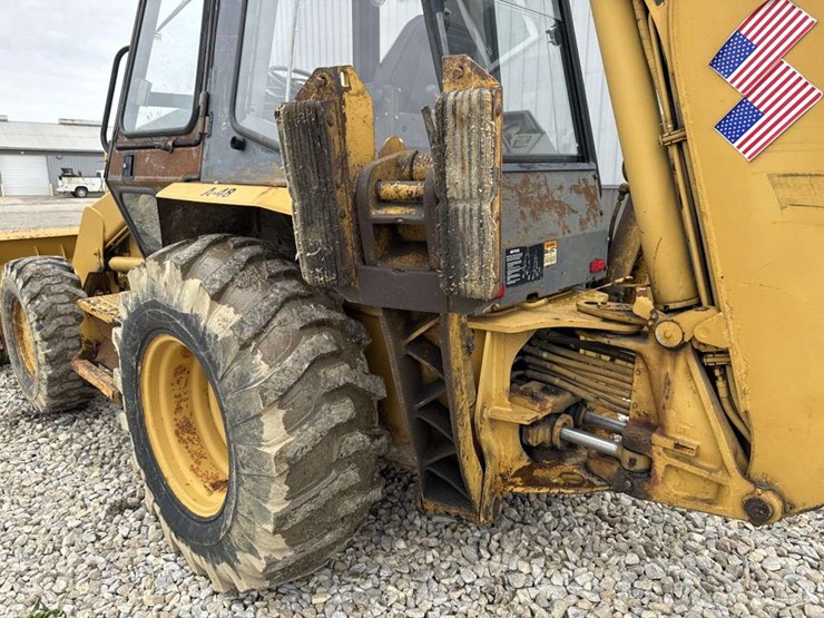 caterpillar-416b-image-14