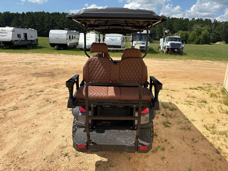 2026-sdlanch-street-legal-6-seater-golf-cart-w/-on-board-charger-image-6