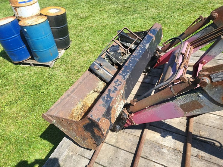 massey-ferguson-front-end-tractor-loader-w/loader-mounts-and-60"-bucket---fire-image-9