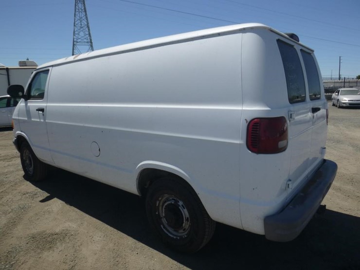 2003-dodge-ram-van-image-5