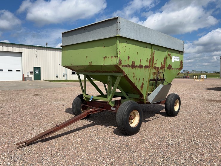 parker-5010b-gravity-wagon-image-1