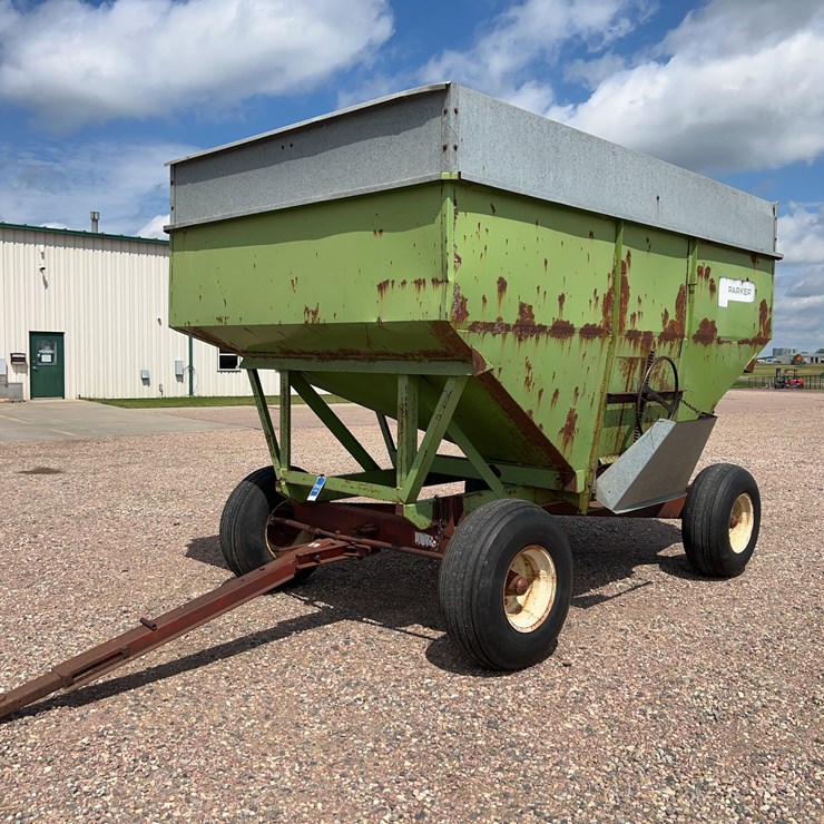 Parker 5010B Gravity Wagon