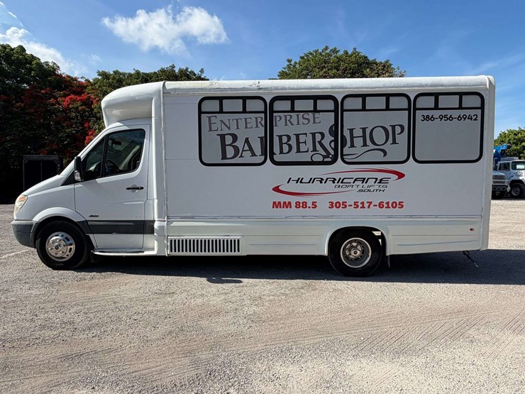2010-freightliner-sprinter-3500-image-9