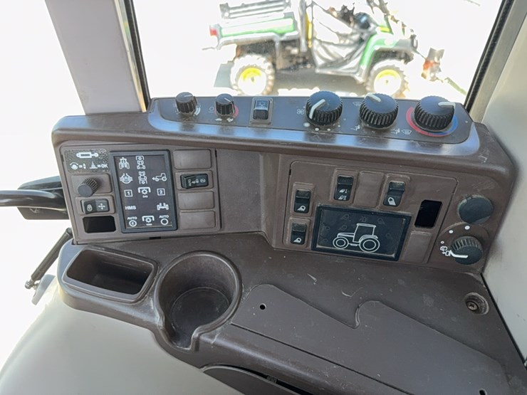 john-deere-7520-image-39