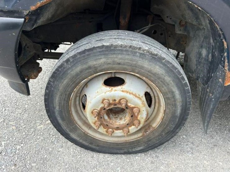 2002-ford-f550-image-67