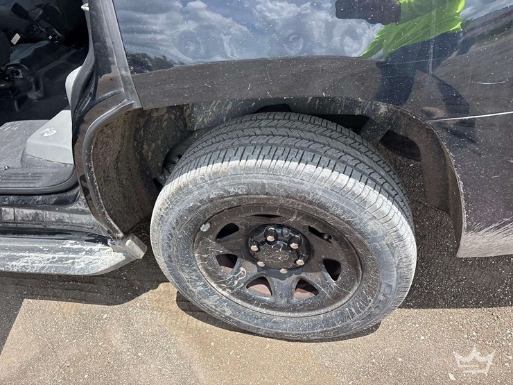 2018-chevrolet-tahoe-image-50