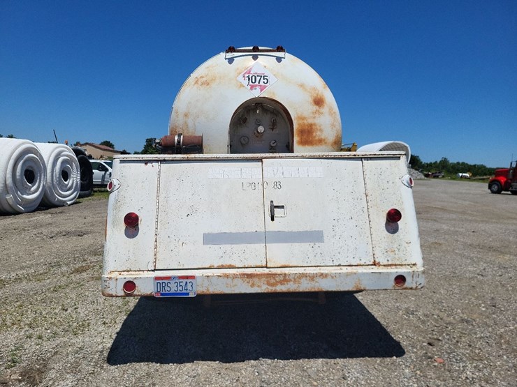 ford-f700-image-43