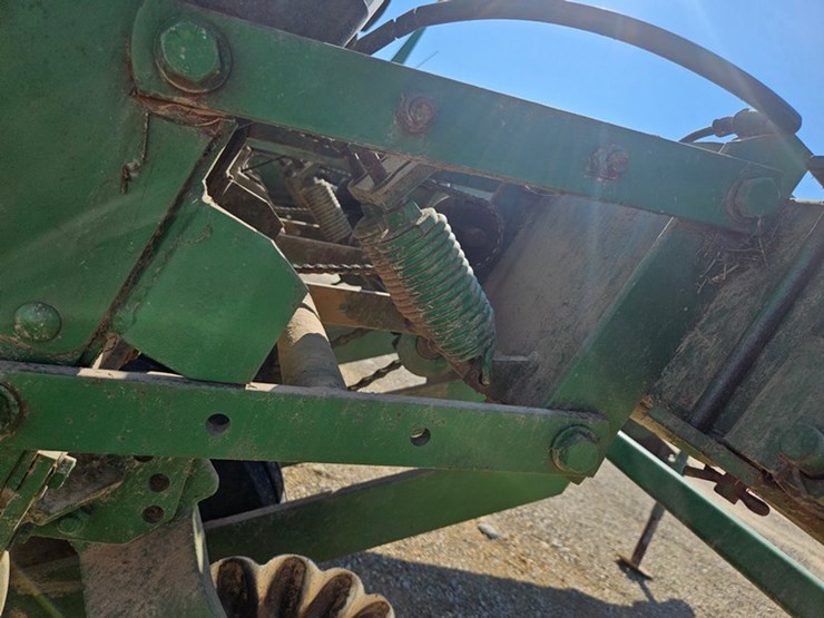 john-deere-7000-image-15