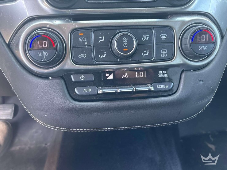 2019-chevrolet-tahoe-image-14