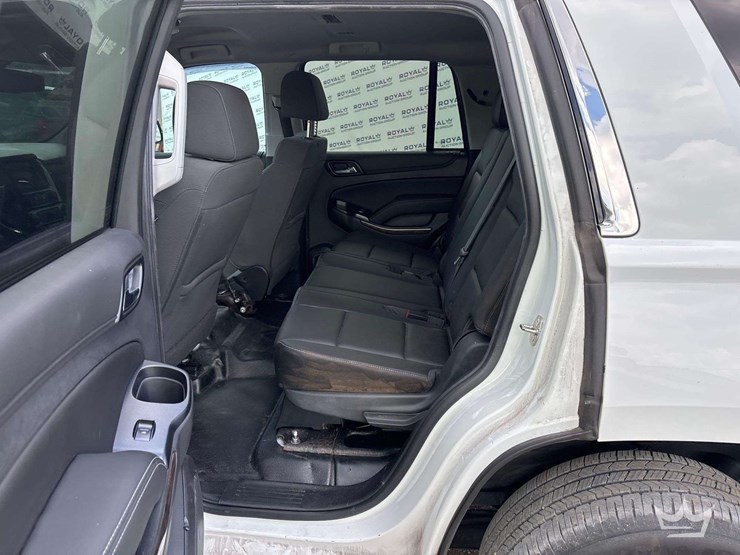 2019-chevrolet-tahoe-image-21