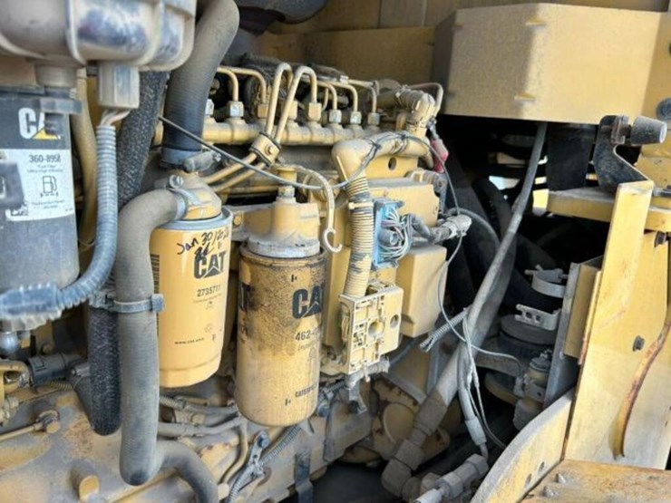 2016-caterpillar-938k-image-32