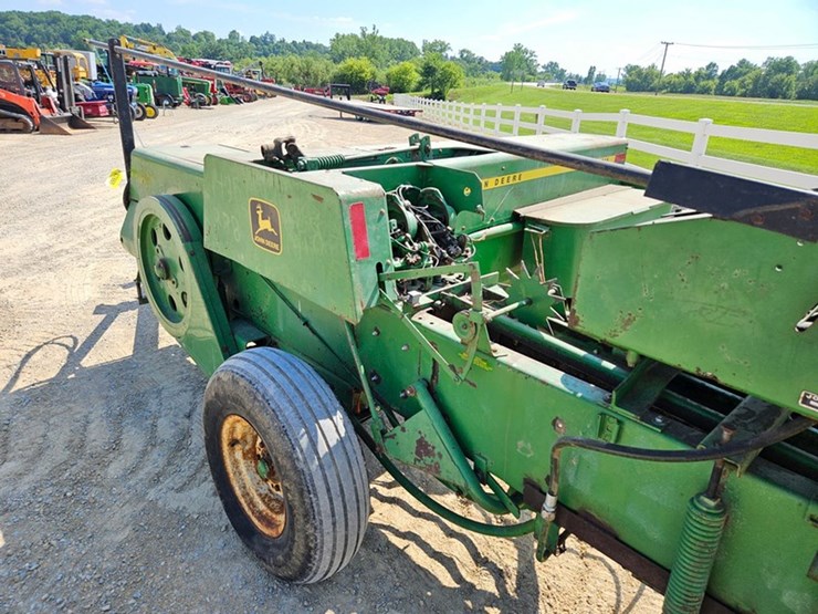 john-deere-346-image-25