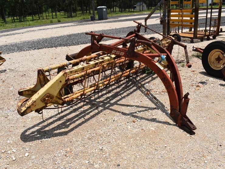 new-holland-258-image-1