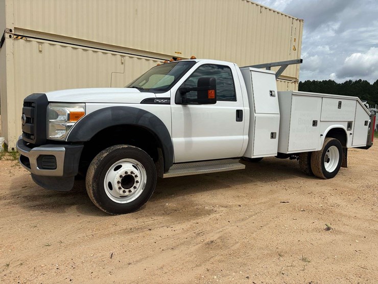 2016-ford-f550-image-1