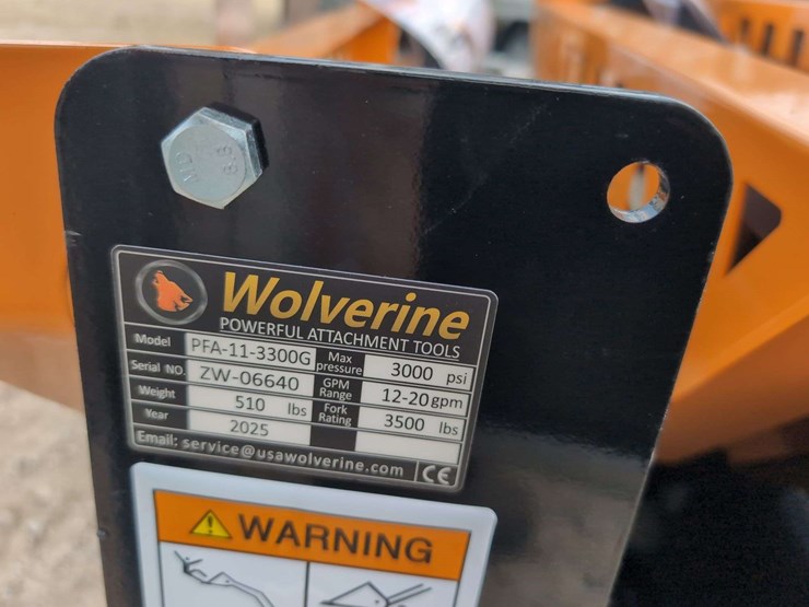 (1)-wolverine-skid-steer-pallet-fork-hydraulic-adjustable-pfa-11-3300g-image-4