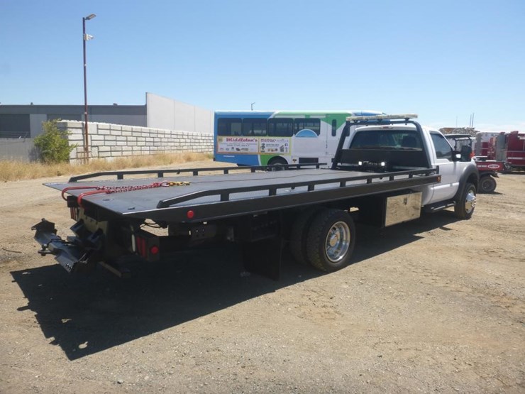 2011-ford-f550-image-3