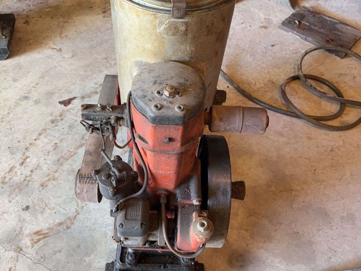 engine-with-water-pump-image-3