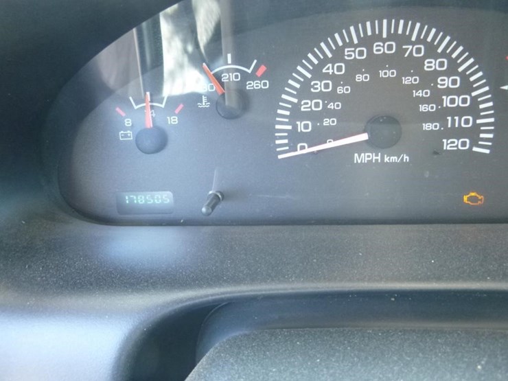 2003-dodge-ram-van-image-15