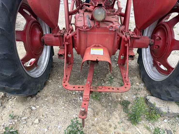 farmall-m-loader-tractor-image-19