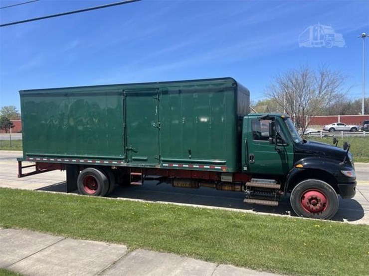 2017-international-durastar-4300-image-2
