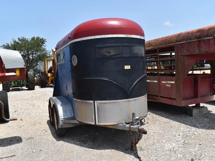 2-horse-horse-trailer-(plate-#-fhs-x94)-image-1