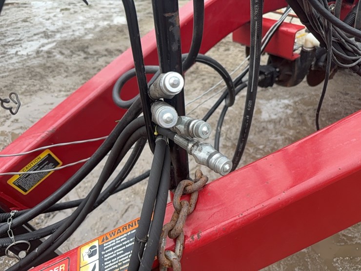 case-ih-2800-image-12