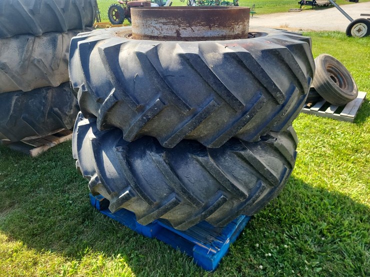 (1)-pair-of-18.4-28-t-rail-duals-w/hardware-image-3