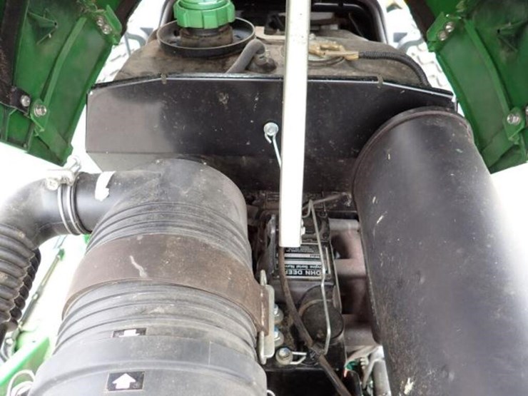 john-deere-200-image-30